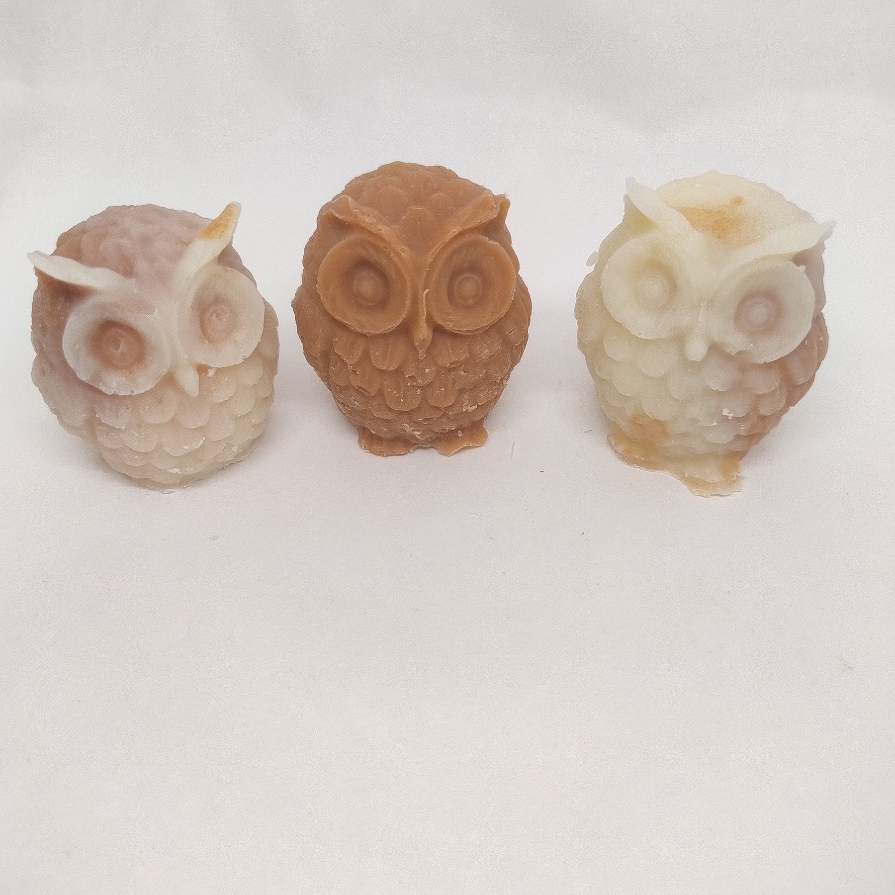 Savon naturel surgras saponifié à froid en forme de hibou. Sans huile essentielle