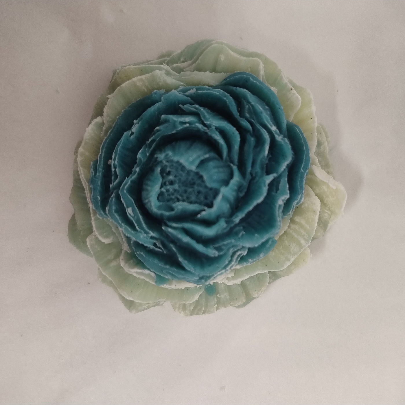 Savon surgras à la verveine exotique en forme de fleur pivoine - les petits savons