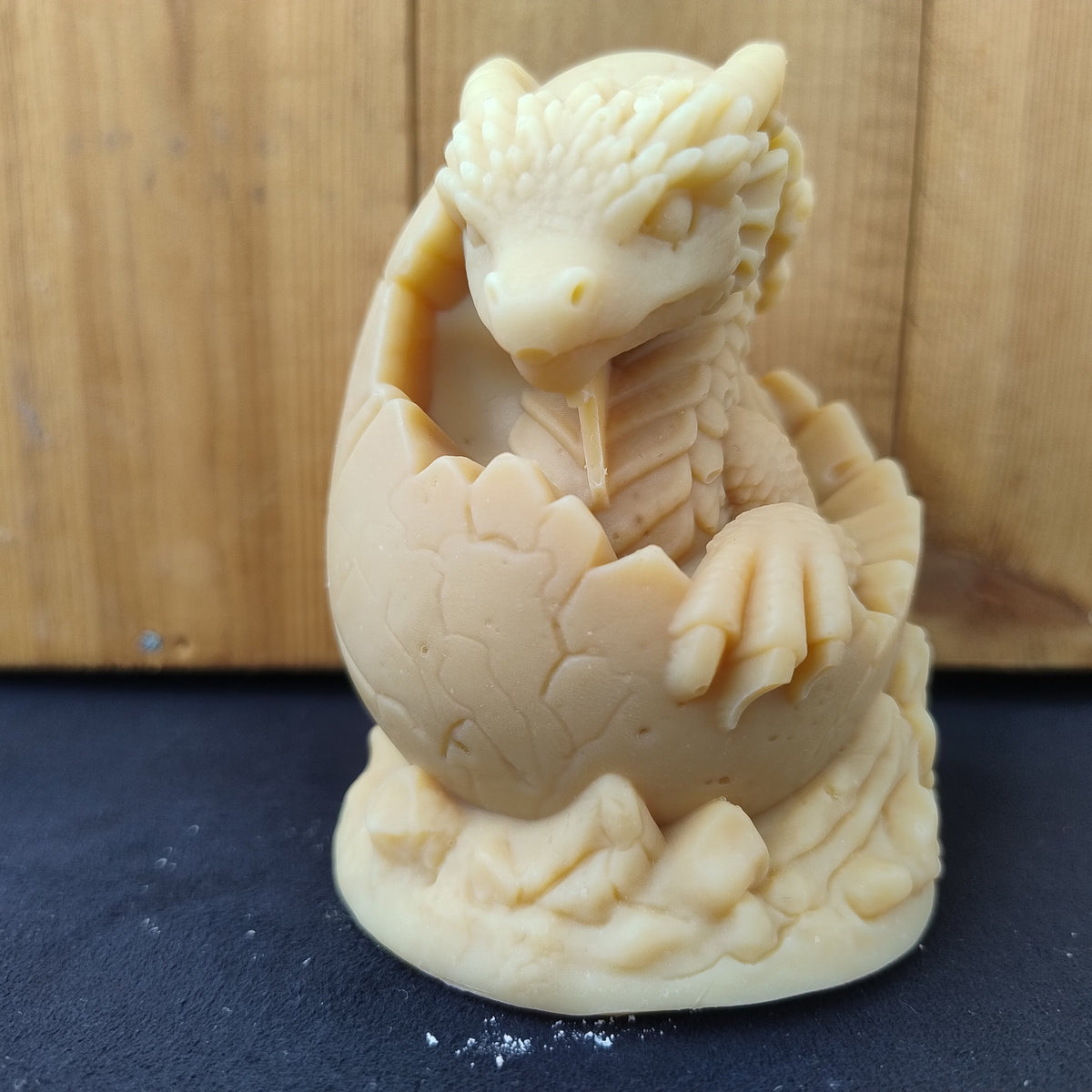 Savon au miel sans huile essentielle en forme de grand dragon 