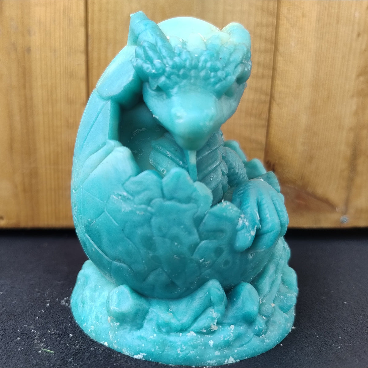 Savon naturel parfumé litsea cubebaen forme de gros dragon 