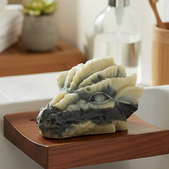 savon naturel surgras en forme de grande tête de dragon
