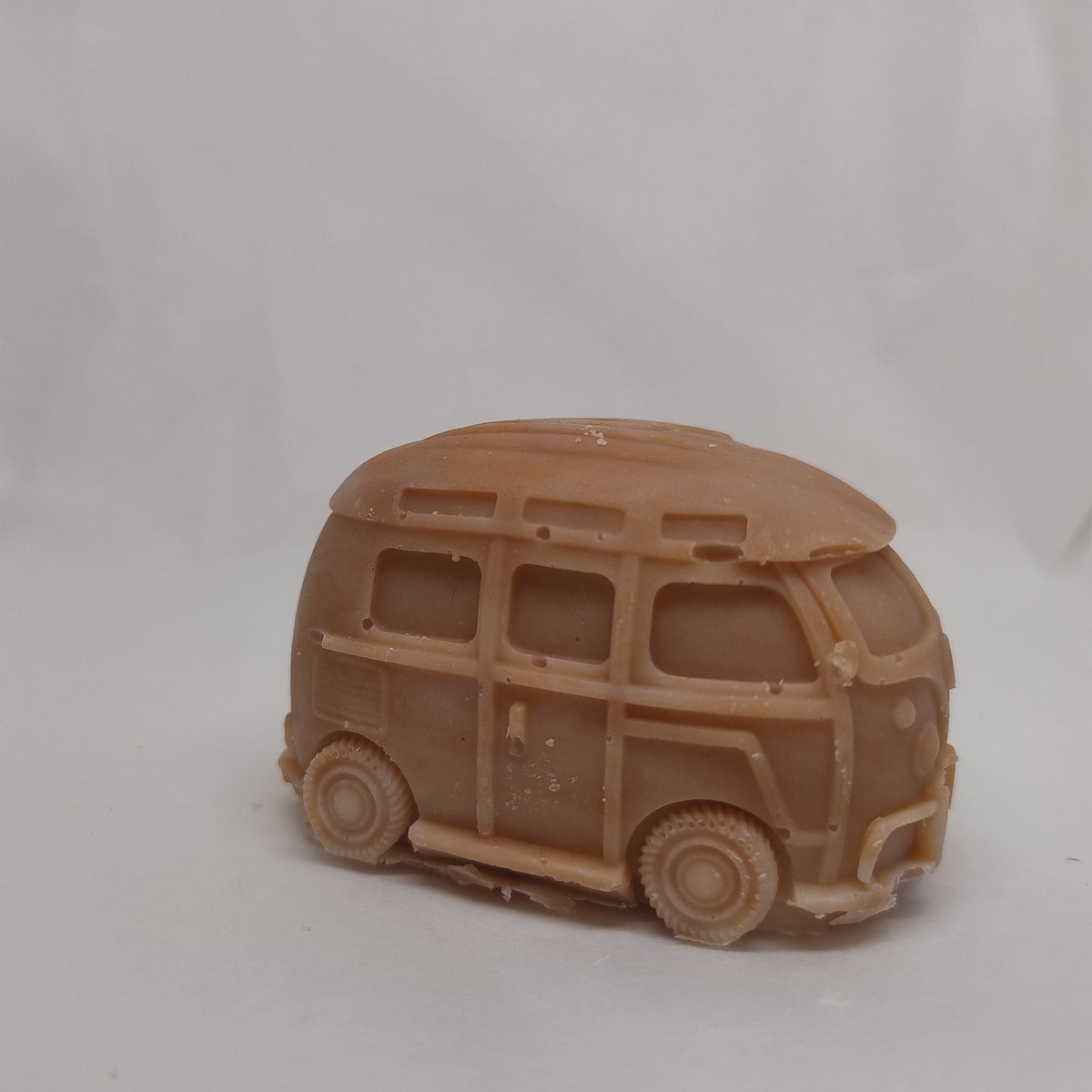 Savon naturel surgras amande douce et argiles en forme de camion - Les Petits Savons