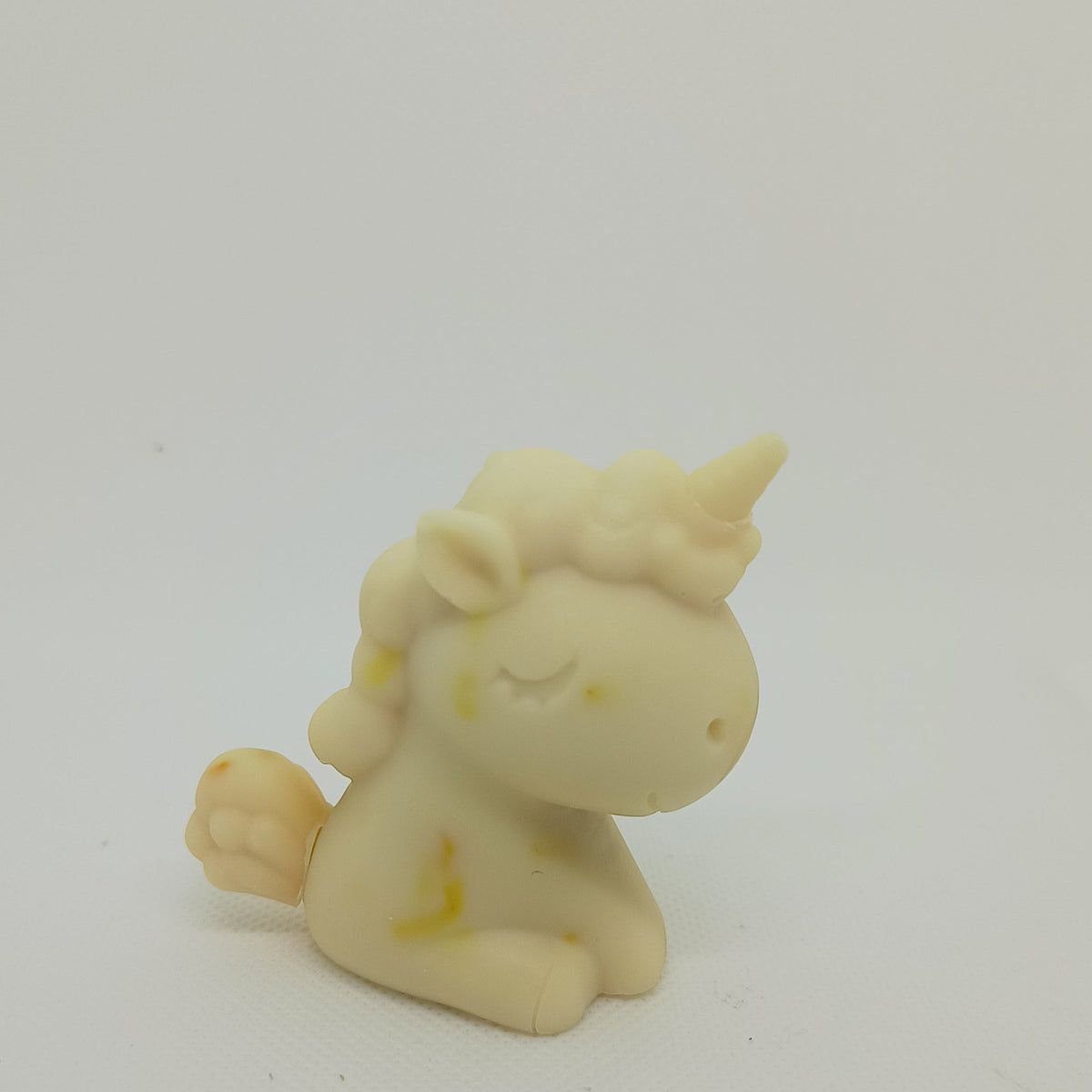 Savon naturel surgras cameline et jojoba forme licorne - Les Petits Savons