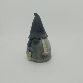 savon surgras naturel avocat et charbon forme lutin tresse - Les Petits Savons