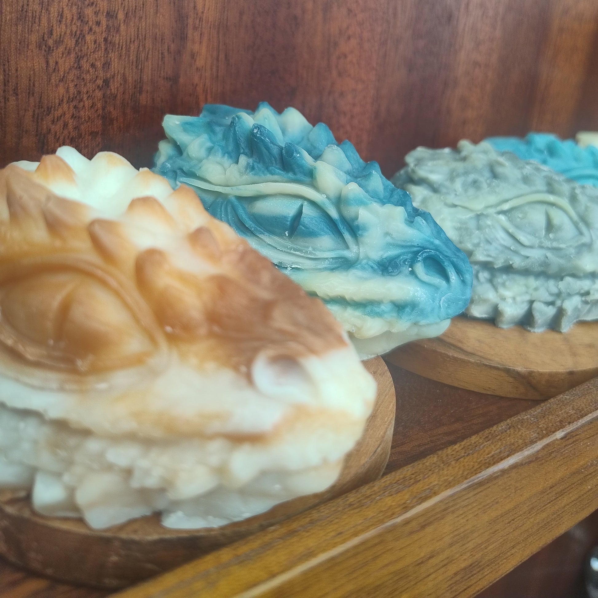 Savon naturel amande douce et argiles en forme de dragon 