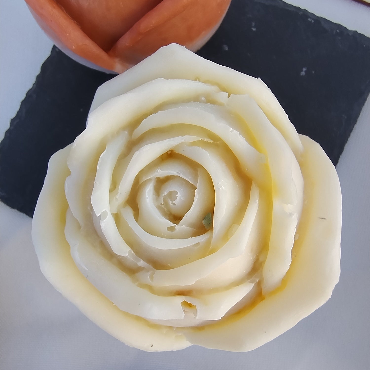 Savon naturel surgras au lait et calendula