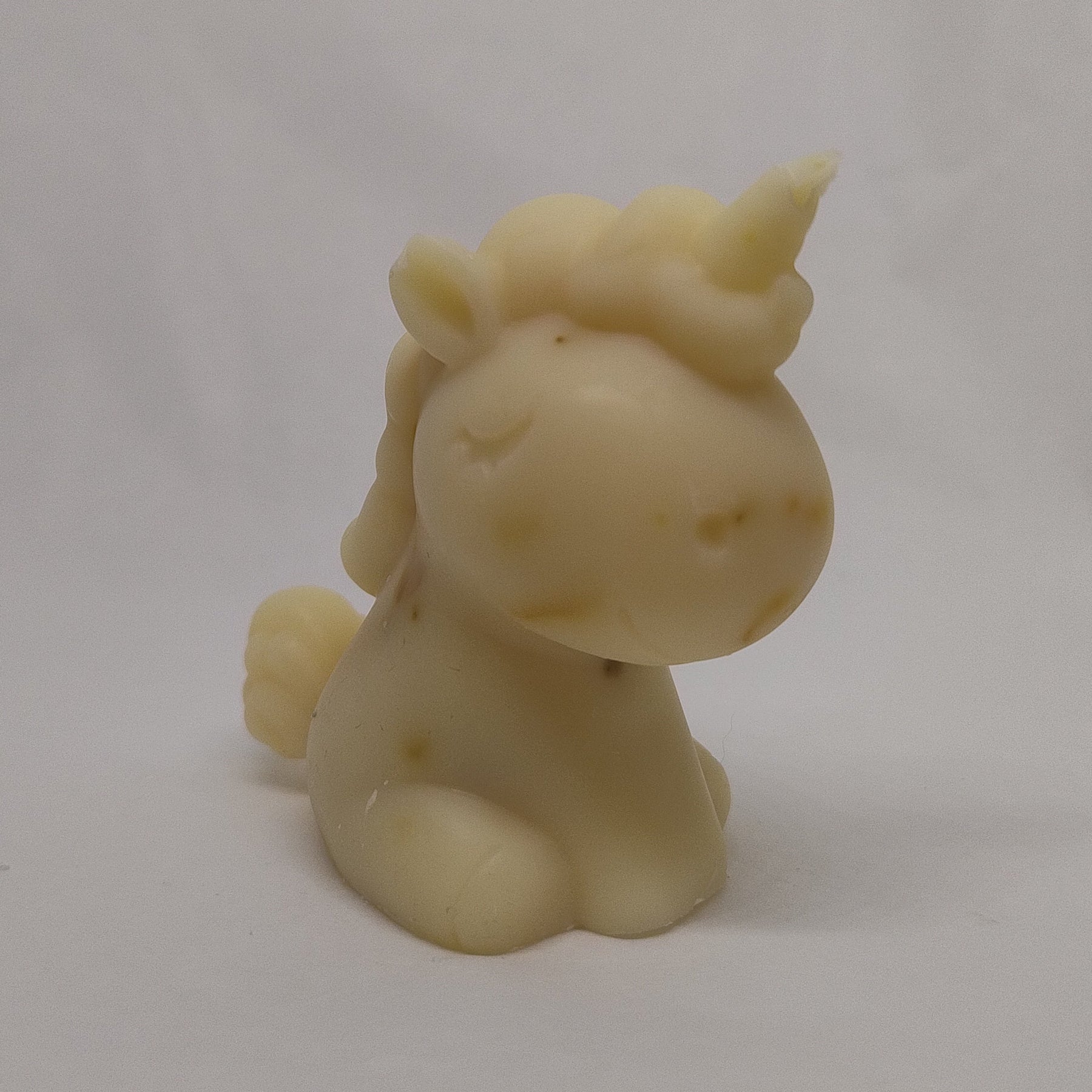 Savon naturel surgras en forme de licorne