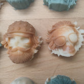 Savon artisanal original tête de mort amande