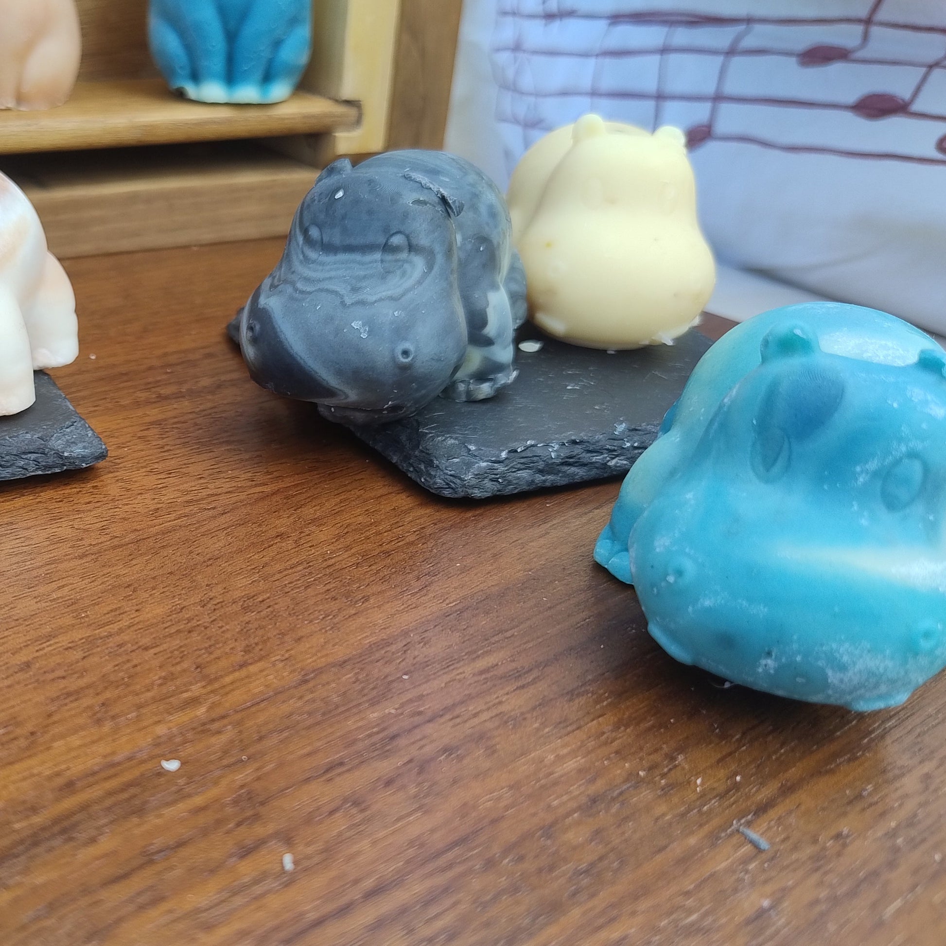 Savon naturel surgras en forme d'hippopotame 