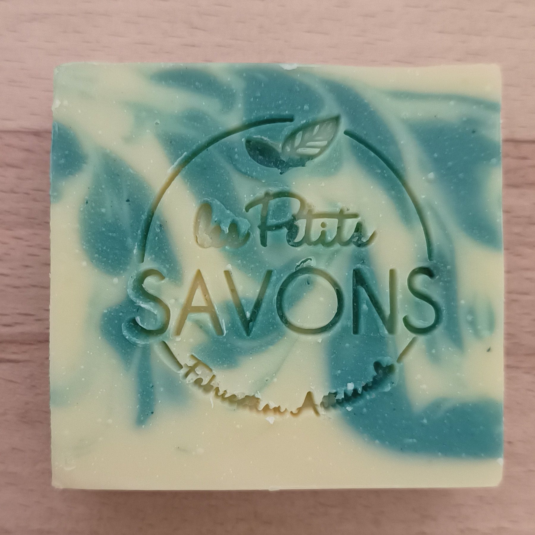 Savon surgras naturel saponifié à froid a la verveine exotique en forme de savonnette - Les Petits Savon